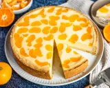 Ein saftiger faule weiber kuchen mit Mandarinenstücken, der zum Genießen einlädt.